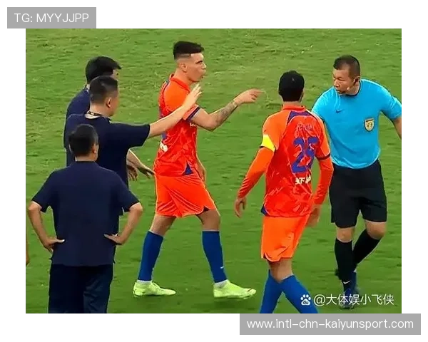 足球教练是否引导球员建立比赛后的反思流程，足球教练在比赛中应该怎么做什么